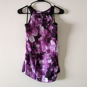 🌟 White House Black Market Pleaded Purple Floral Sleeveless Blouse Size XS